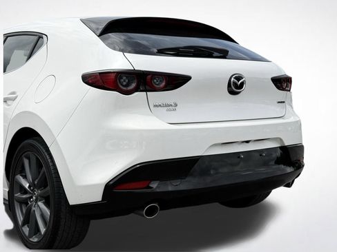 Used 2019 MAZDA MAZDA3 AWD Hatchback image 3