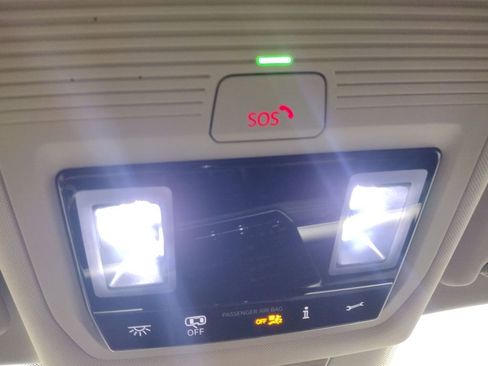 New 2025 Volkswagen Tiguan SE image 31