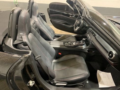 Used 2017 MAZDA MX-5 Miata Grand Touring image 9