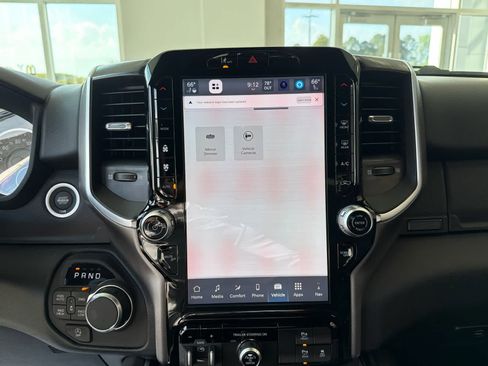 New 2026 RAM 1500 4x4 Crew Cab image 27