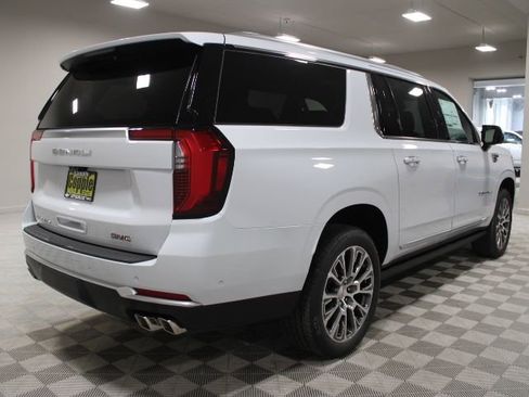 New 2026 GMC Yukon XL Denali AWD/4WD image 12