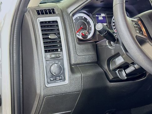 Used 2024 RAM 1500 Classic SLT image 8