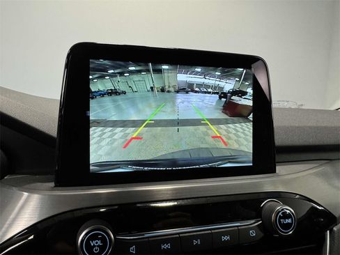 Used 2022 Ford Escape Titanium image 24