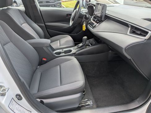 Used 2025 Toyota Corolla LE FWD image 23