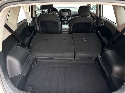 Used 2023 Kia Soul LX image 10