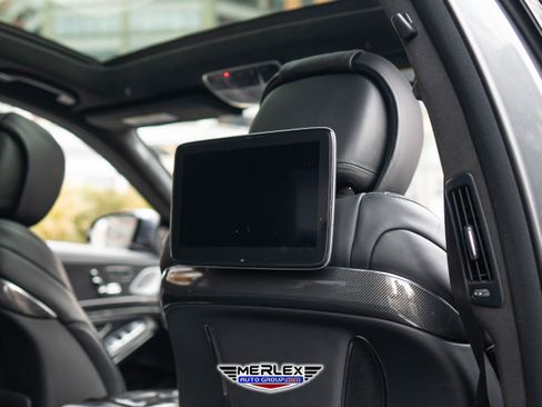 Used 2018 Mercedes-Benz S 560 4MATIC Sedan w/ Premium Package image 20