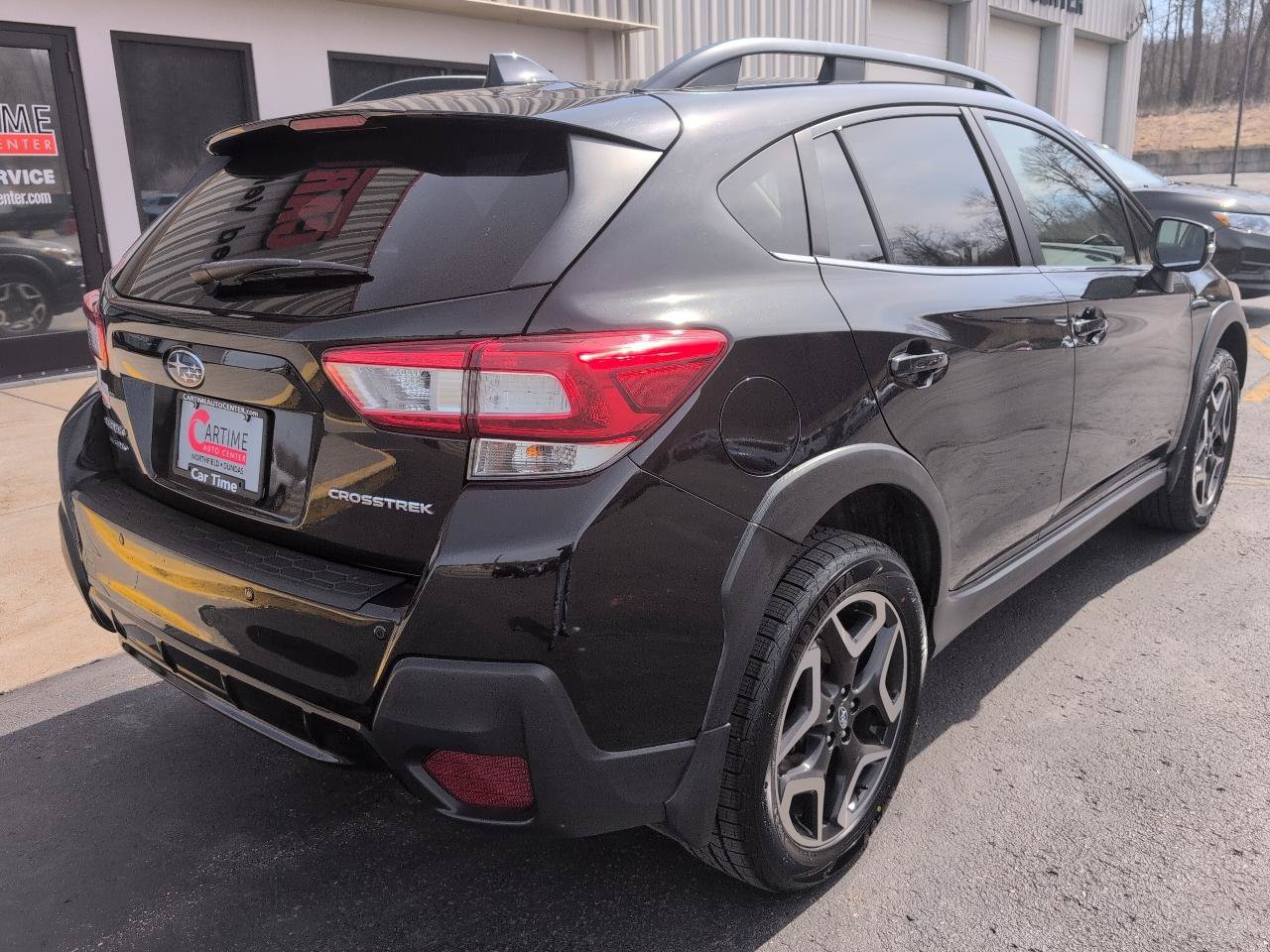 Used 2019 Subaru Crosstrek 2.0i Limited w/ Moonroof Package w/Navigation AWD/4WD image 8