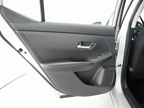 Used 2020 Nissan Sentra S image 30