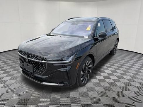 Used 2024 Lincoln Nautilus Reserve w/ Equipment Group 203A AWD/4WD image 11