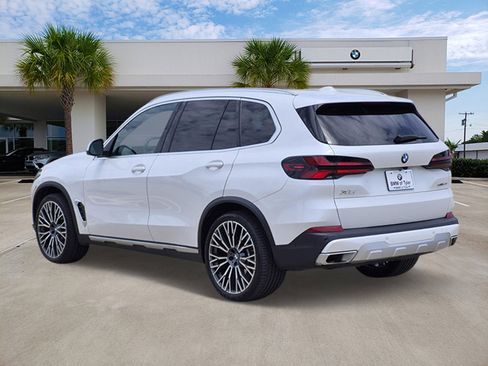 Certified 2024 BMW X5 xDrive40i w/ Premium Package AWD/4WD image 6