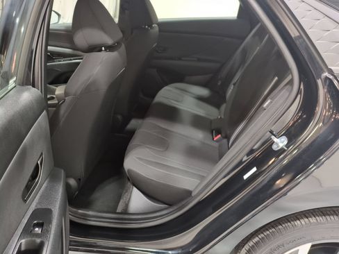 Certified 2025 Hyundai Elantra Sport FWD image 13
