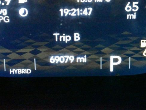 Used 2021 Jeep Wrangler Unlimited Sahara w/ Cold Weather Group image 23