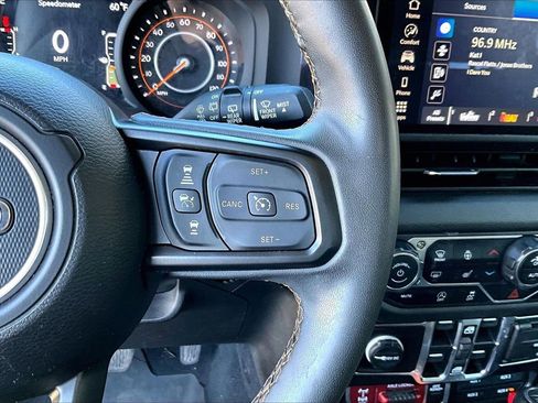 Certified 2024 Jeep Wrangler Willys image 28