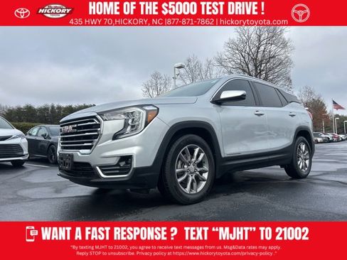 Used 2022 GMC Terrain SLT image 1