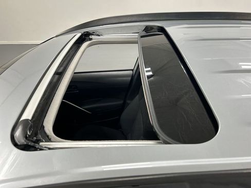 Used 2023 Toyota Corolla Cross LE w/ Moonroof Package image 19