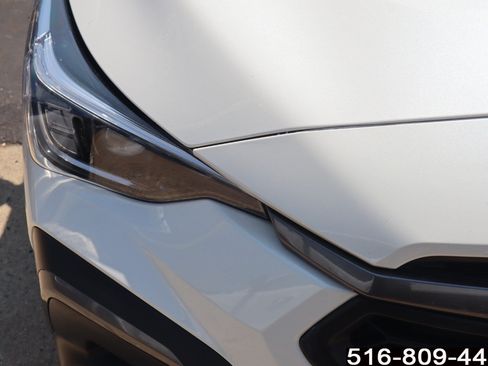 Used 2024 Subaru Crosstrek 2.5i Limited AWD/4WD image 8
