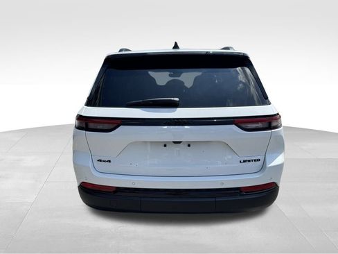 New 2025 Jeep Grand Cherokee Limited w/ Black Appearance Package image 4