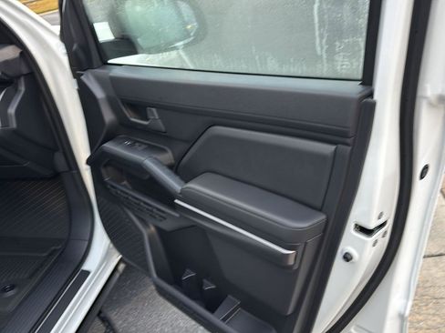 New 2025 Toyota 4Runner SR5 image 12