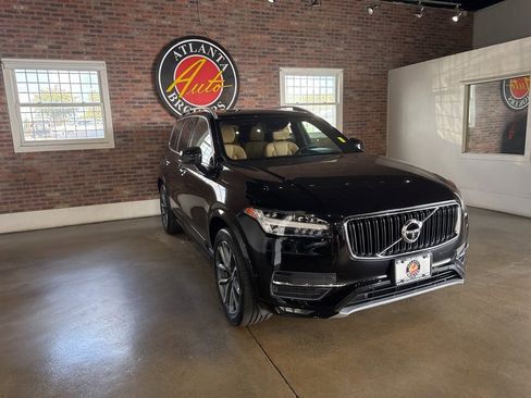 Used 2018 Volvo XC90 T6 Momentum w/ Convenience Package image 13