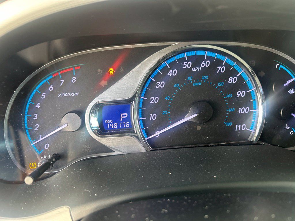 Used 2011 Toyota Sienna XLE FWD image 1
