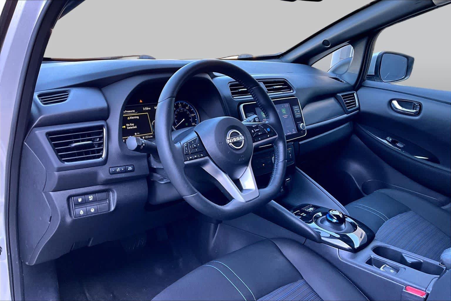 Certified 2024 Nissan Leaf SV Plus FWD image 17