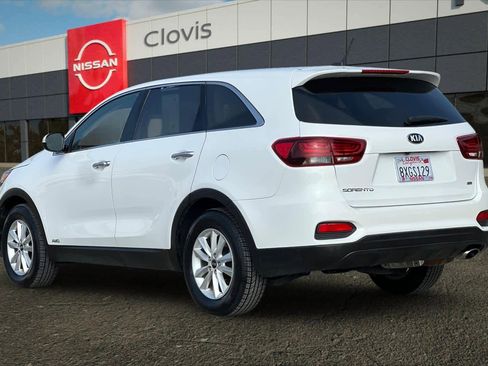 Used 2019 Kia Sorento LX image 7