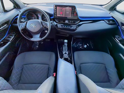 Used 2021 Toyota C-HR XLE FWD image 20