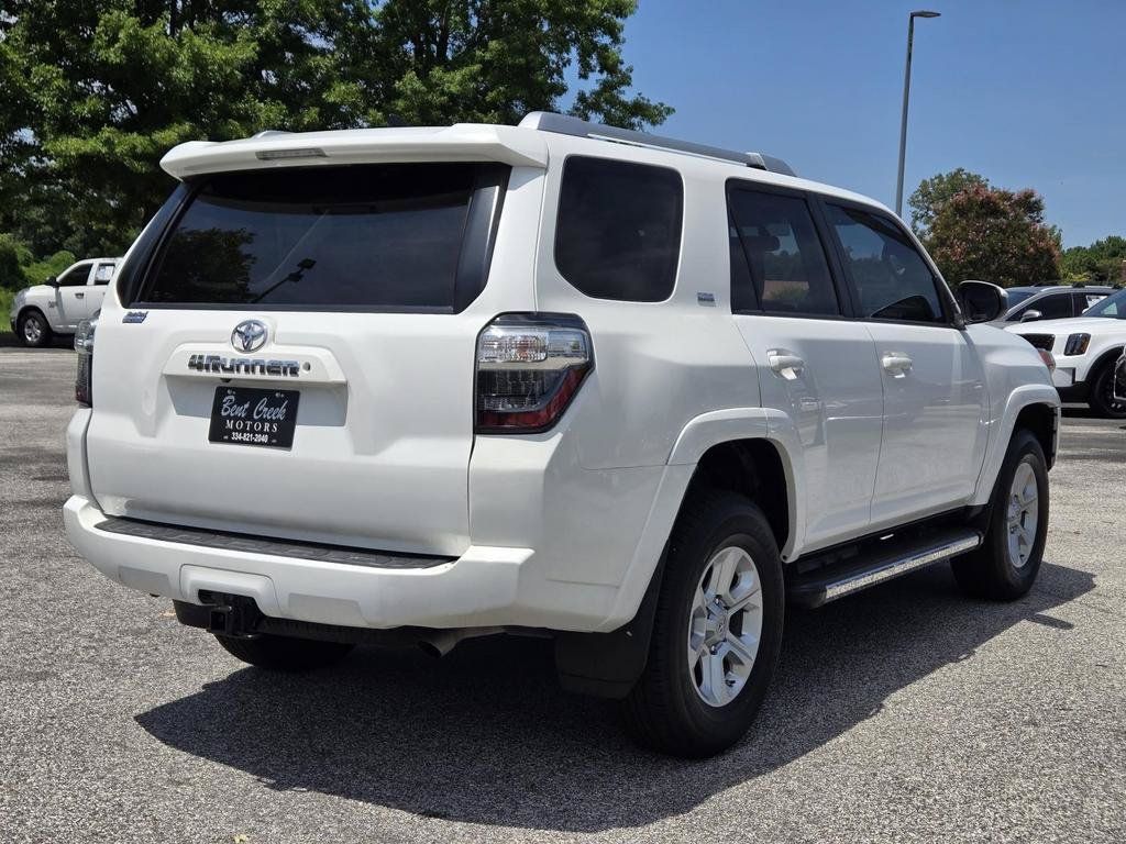 Used 2018 Toyota 4Runner SR5 AWD/4WD image 7