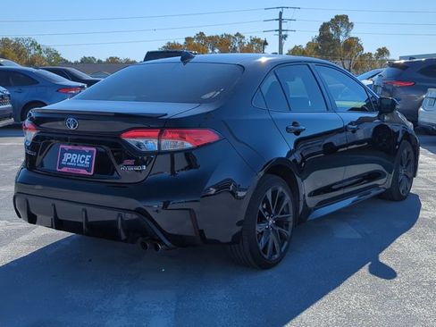 Used 2024 Toyota Corolla SE image 5