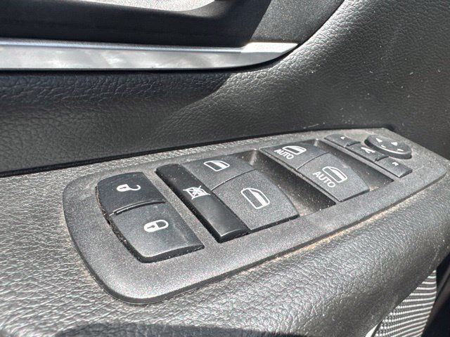Used 2023 RAM 1500 Big Horn AWD/4WD image 9