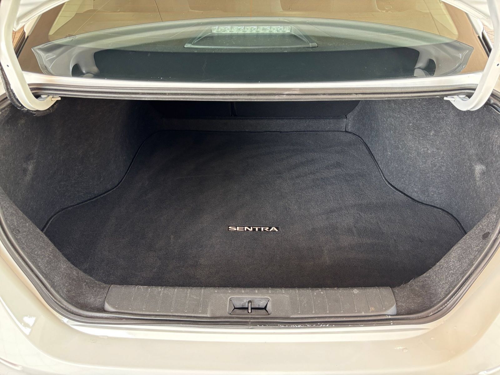 Used 2025 Nissan Sentra SV FWD image 28