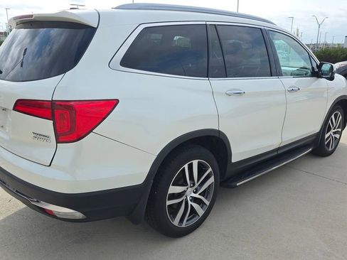 Used 2016 Honda Pilot Touring image 5