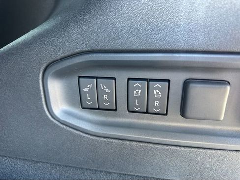 New 2026 Cadillac Vistiq Sport w/ LPO, Floor Liner Package image 32