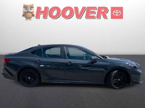 Used 2025 Toyota Camry SE FWD image 2