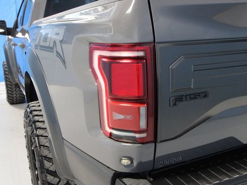 Used 2018 Ford F150 Raptor w/ Equipment Group 802A Luxury AWD/4WD image 40