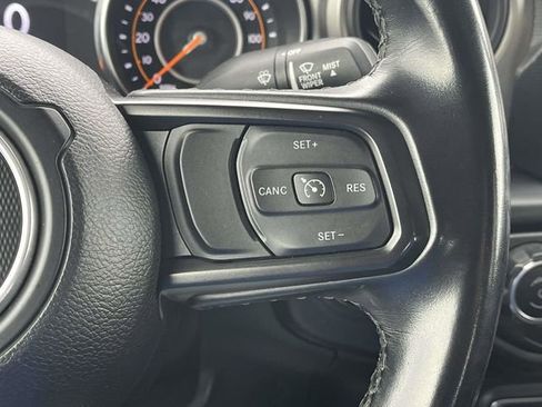 Used 2022 Jeep Gladiator Sport image 27