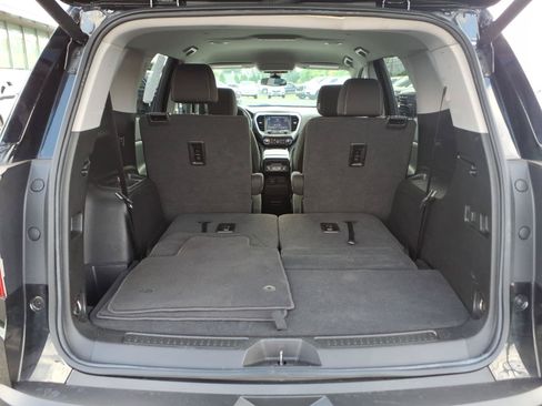 Certified 2023 GMC Acadia SLE w/ Driver Convenience Package AWD/4WD image 25