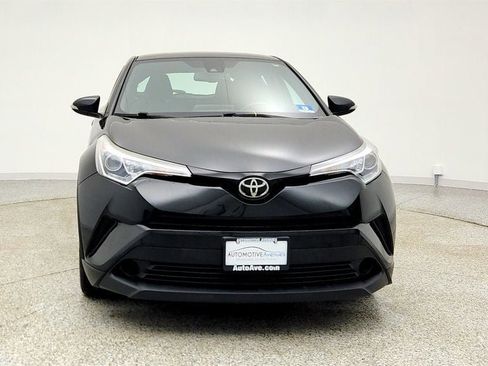 Used 2018 Toyota C-HR XLE image 2