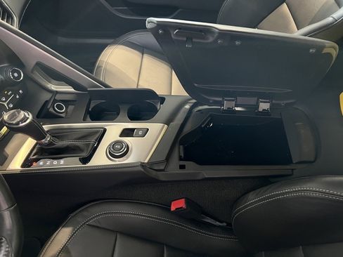 Used 2016 Chevrolet Corvette Z06 w/ 3LZ Preferred Equipment Group image 19