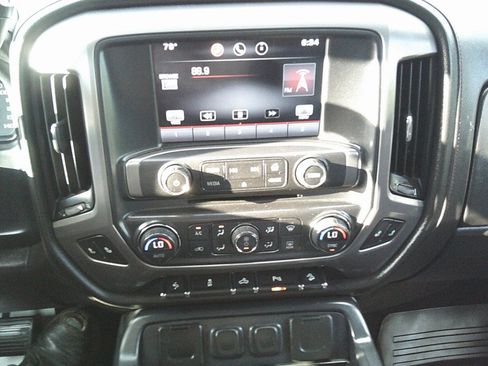 Used 2015 GMC Sierra 2500 SLT w/ All-Terrain HD Package AWD/4WD image 16