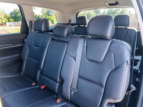 Used 2024 Kia Telluride LX image 19