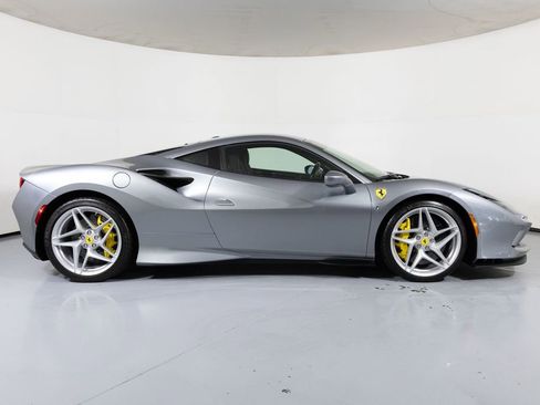 Used 2021 Ferrari F8 Tributo image 19