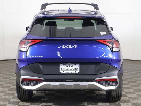 Used 2023 Kia Sportage EX AWD/4WD image 13