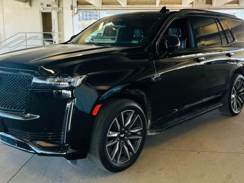 Used 2024 Cadillac Escalade Sport image 6