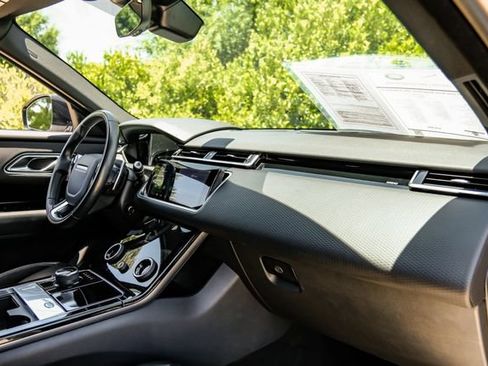 Used 2020 Land Rover Range Rover Velar R-Dynamic S AWD/4WD image 17