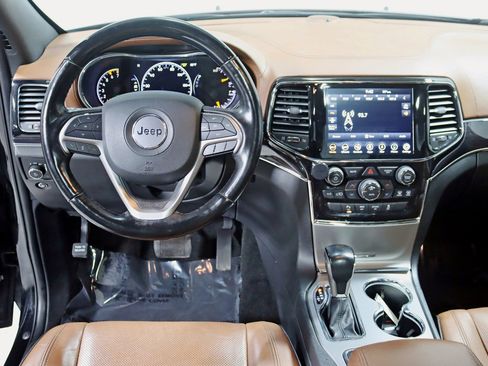 Used 2021 Jeep Grand Cherokee Overland image 14