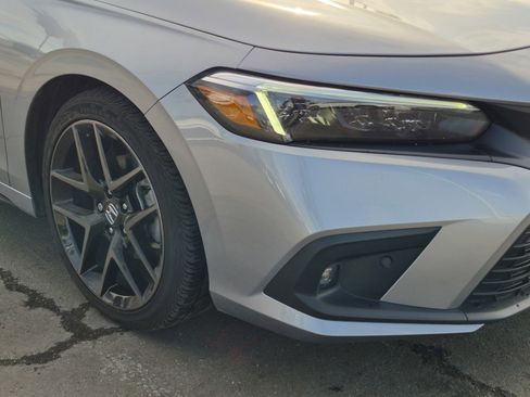 Used 2024 Honda Civic Sport Touring image 8