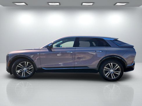 Certified 2024 Cadillac Lyriq Luxury image 7