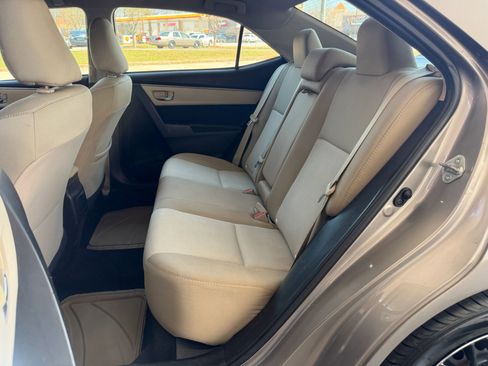 Used 2016 Toyota Corolla LE FWD image 11