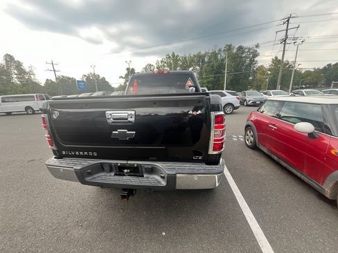 Used 2009 Chevrolet Silverado 1500 LTZ w/ Safety Package AWD/4WD image 5